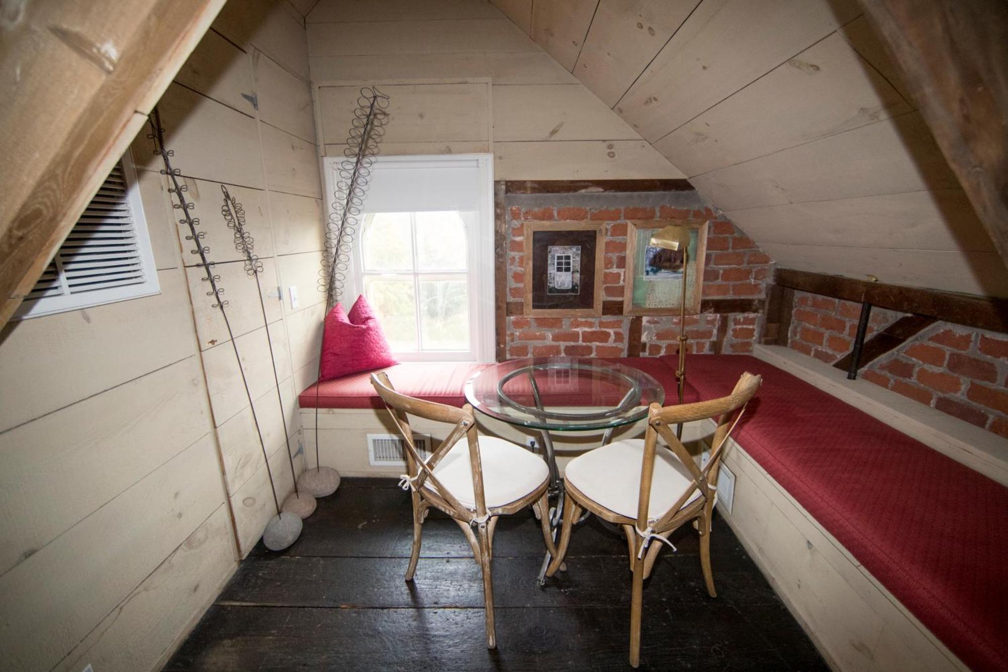 Jedediah Hawkins Inn ジェームズポート エクステリア 写真